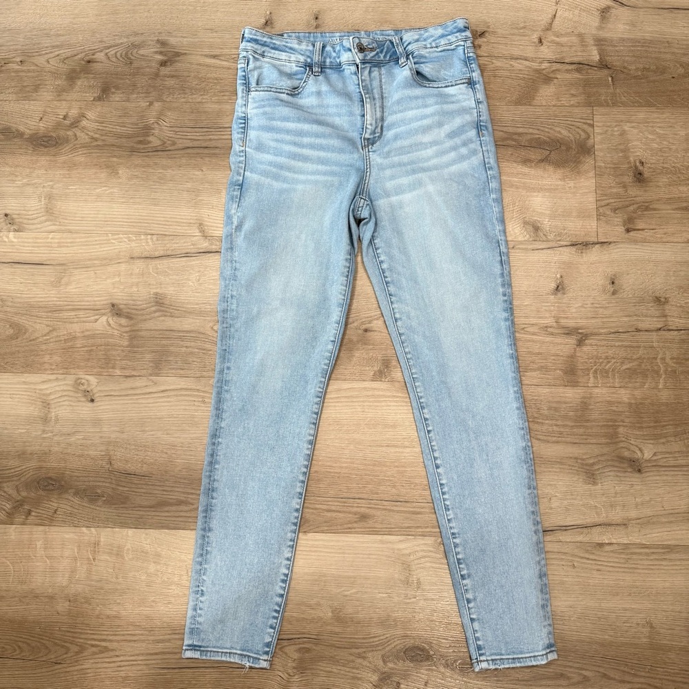 American Eagle Outfitters Light Wash Skinny Jeans Jeggings